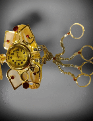 Luxe Finger-Link Timepiece